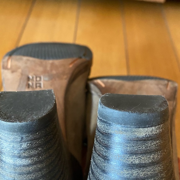 MOMA  Mary Janes Size 36  Tan/Brown Leather - Picture 5 of 7